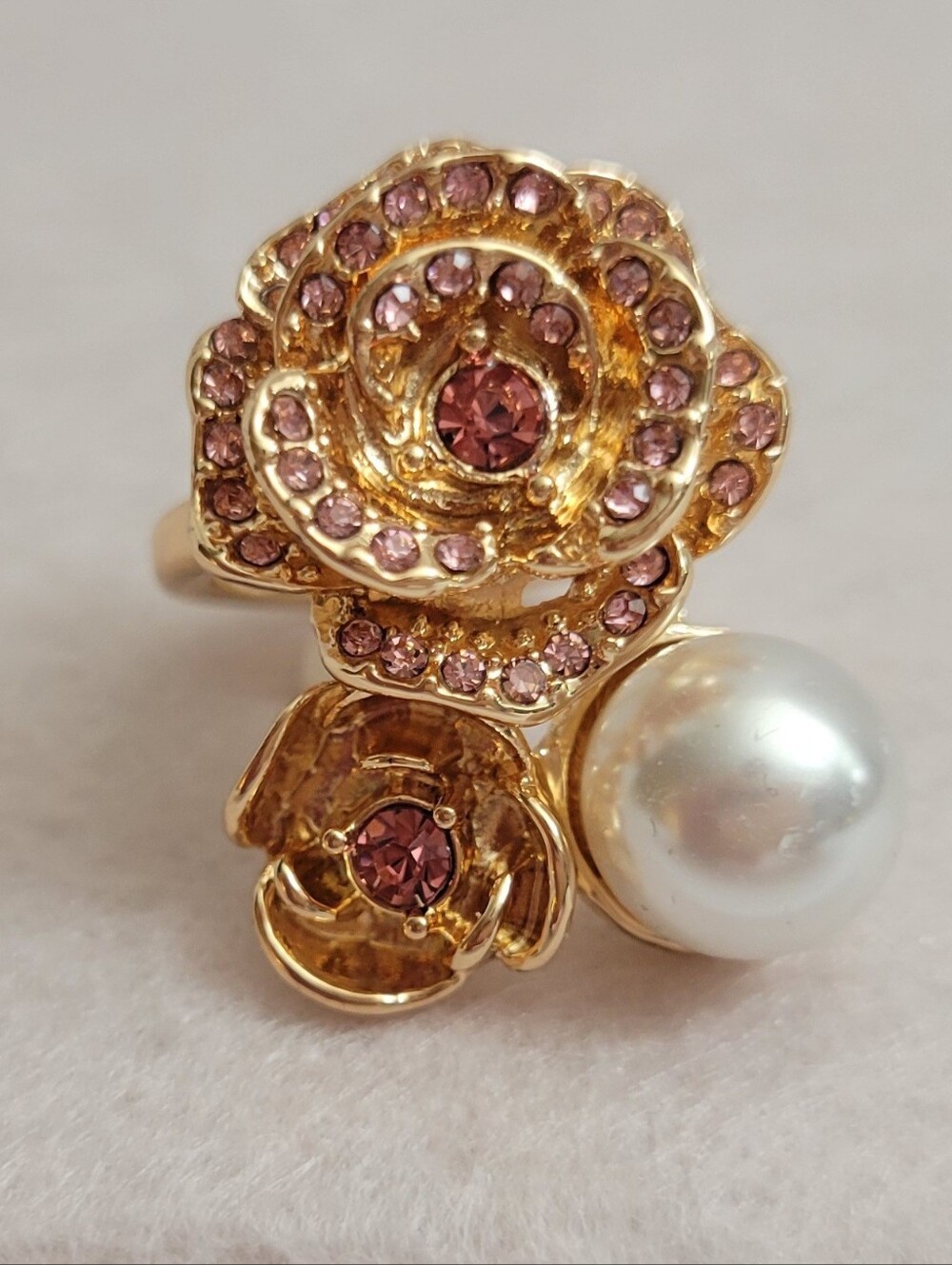 Rose Garden Pearly Ring - 6